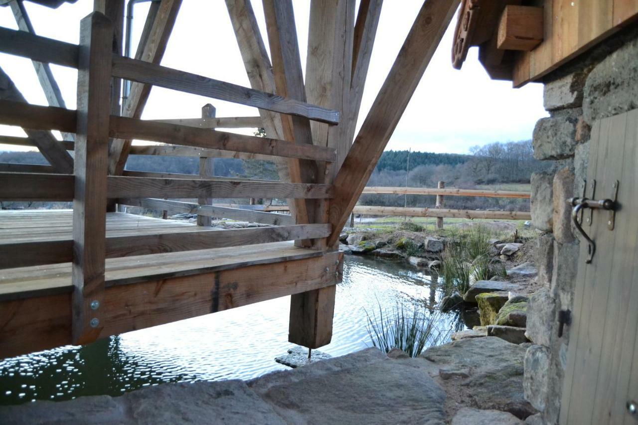Les Cabanes Des Fontaines Saint-Sernin-du-Bois ภายนอก รูปภาพ